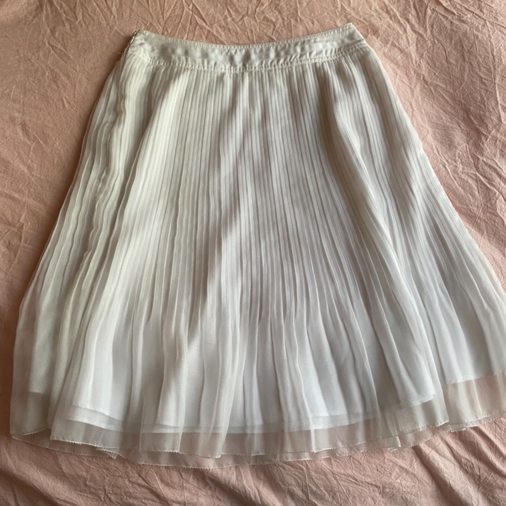 Flowy White midi skirt
